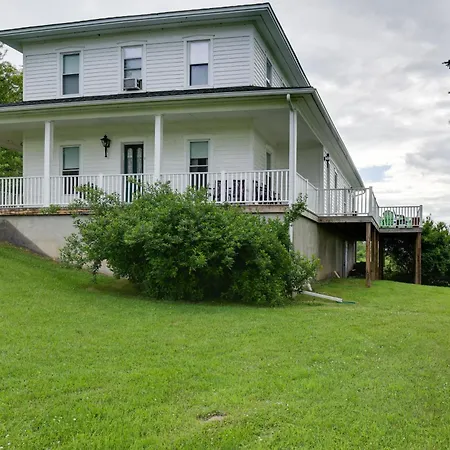 Lawrenceville Apartment With Deck Near Gaming Lands! Exterior photo