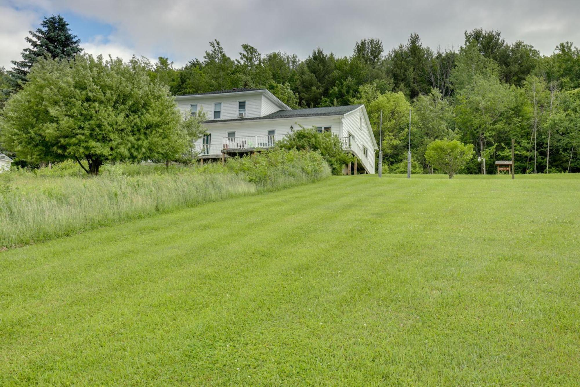 With Deck Near Gaming Lands! *